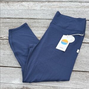 Vuori AllTheFeels Legging Short blue coast size xl NWT
